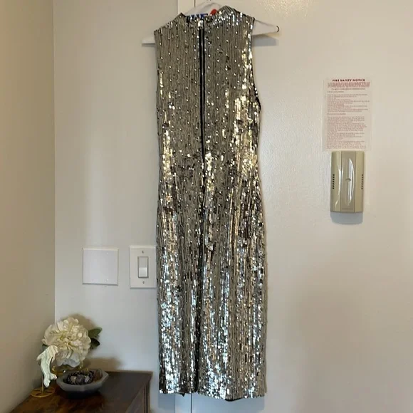 🔥 Ret $895 Alice + Olivia Silver Sequin Malika zip-detailed embellished dress - Picture 8 of 11